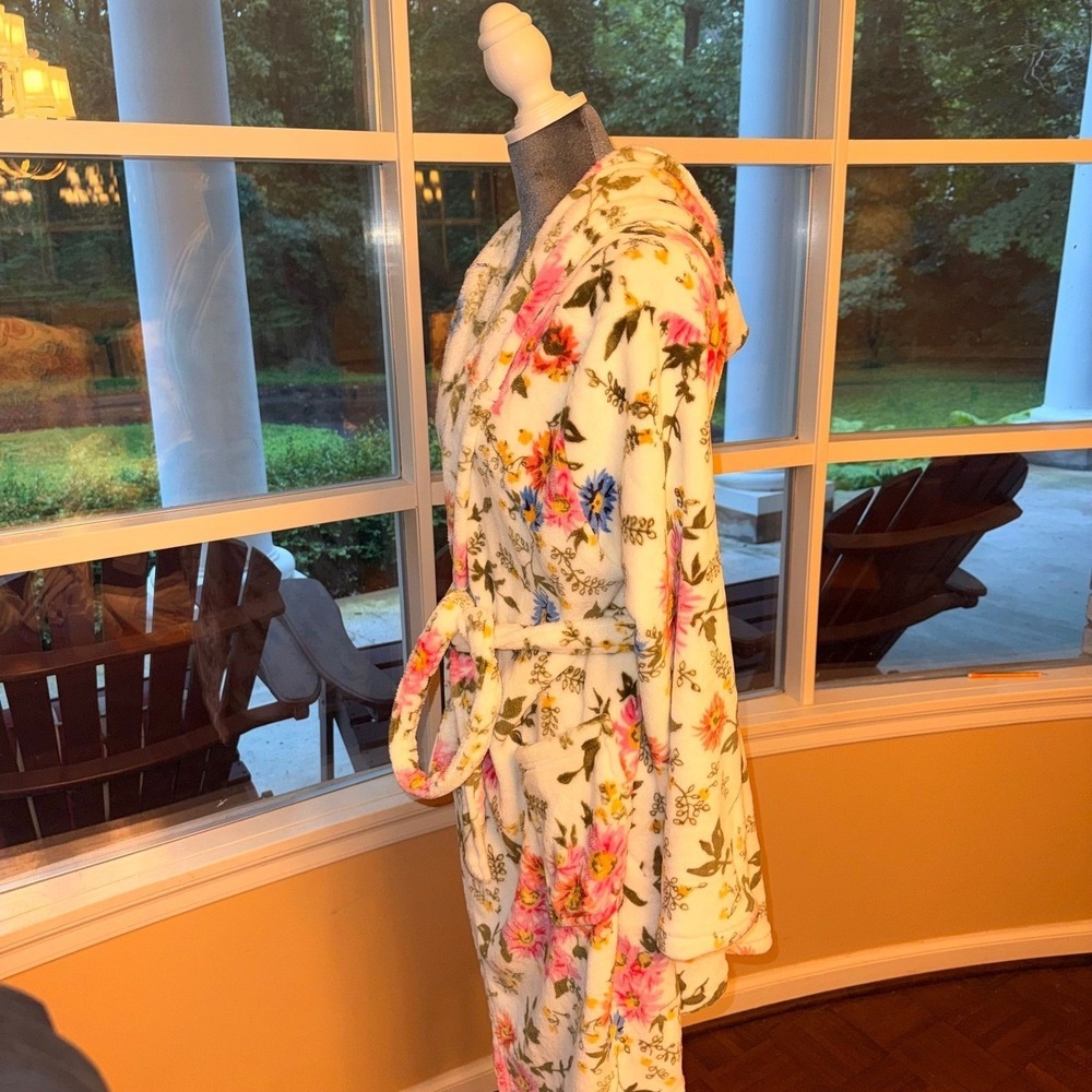 Wild Sage Sadie Hooded Bath Robe with a floral print flannel fleece Sz L/XL - Picture 4 of 10